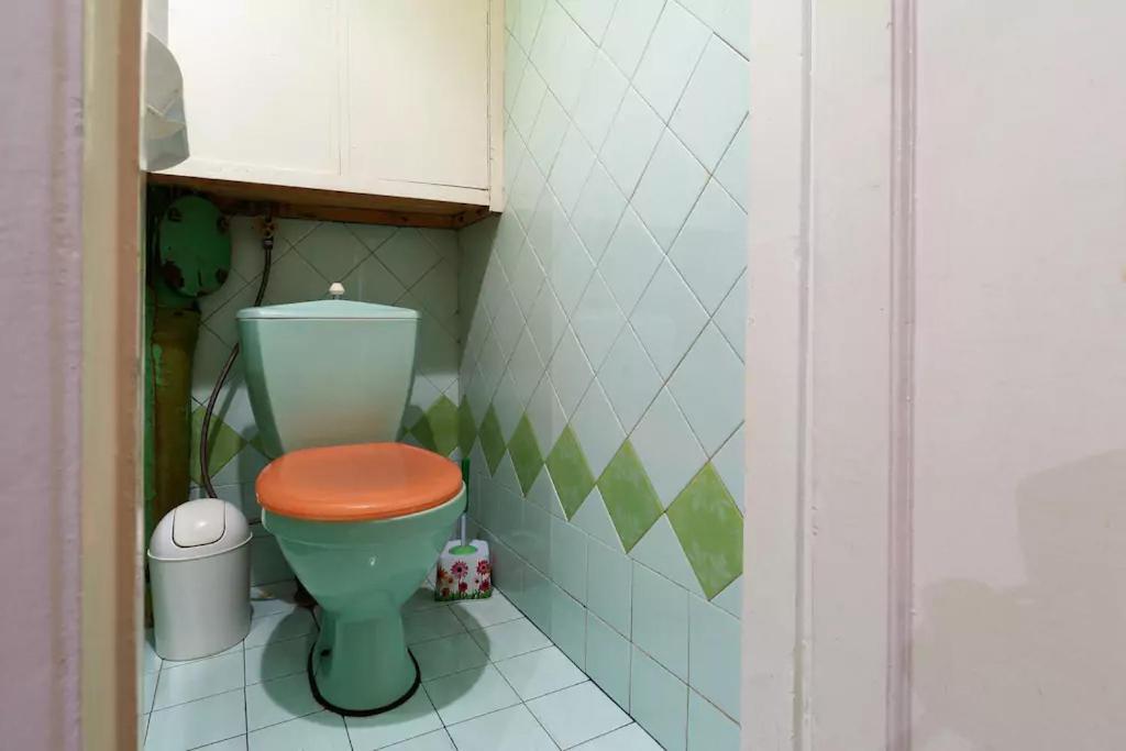 Home Hotel Apartments On Lva Tolstogo Kiev Ngoại thất bức ảnh