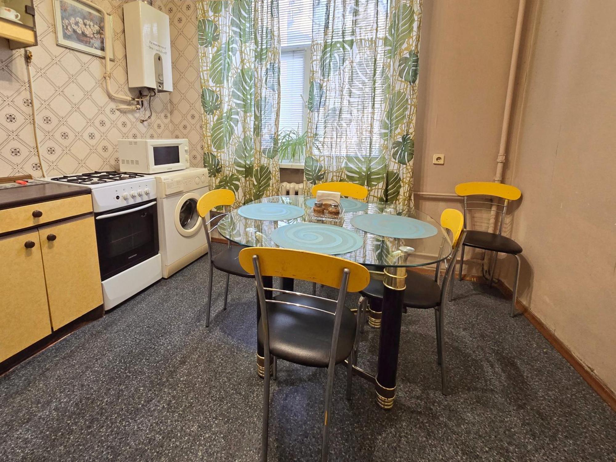 Home Hotel Apartments On Lva Tolstogo Kiev Ngoại thất bức ảnh