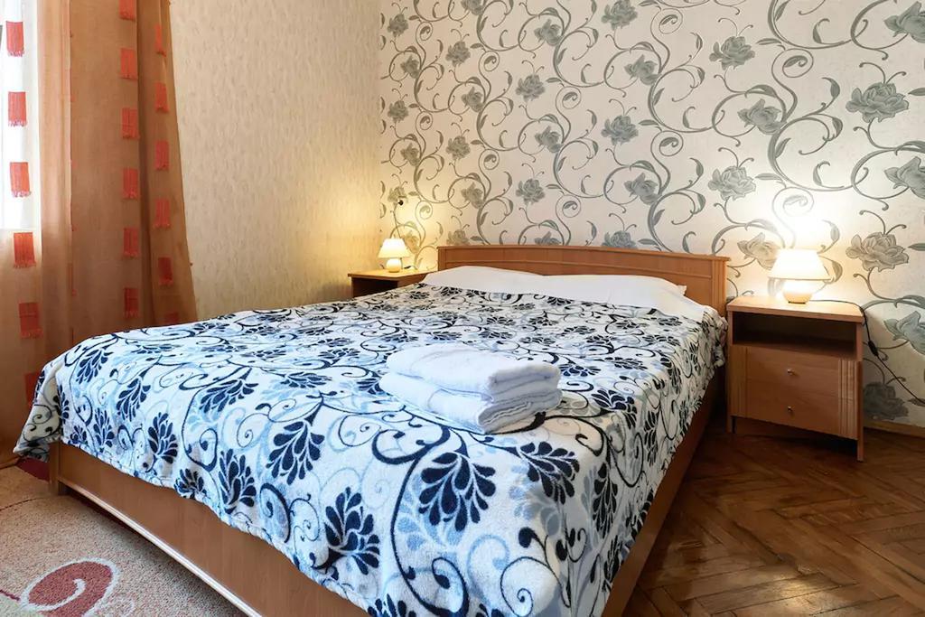 Home Hotel Apartments On Lva Tolstogo Kiev Ngoại thất bức ảnh