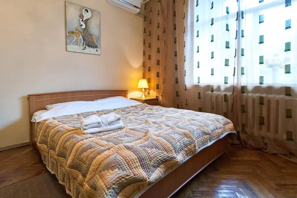 Home Hotel Apartments On Lva Tolstogo Kiev Ngoại thất bức ảnh